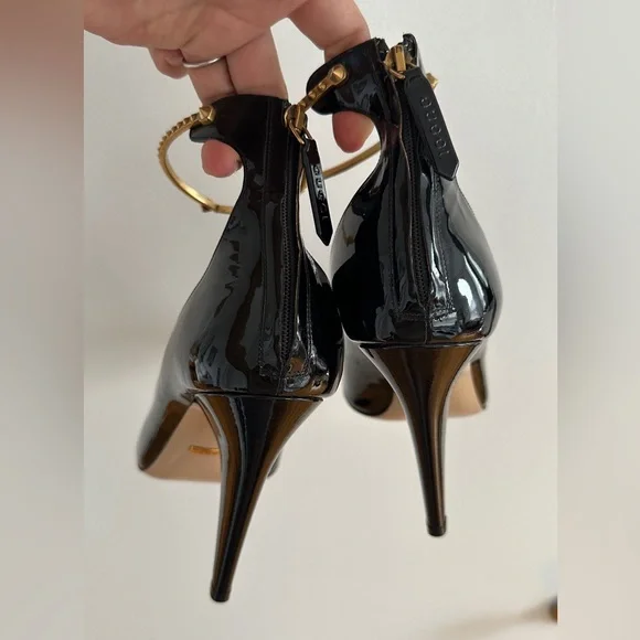 MOVING SALE!!! GUCCI HEELS NEVER WORN! Size 42 - Picture 2 of 9